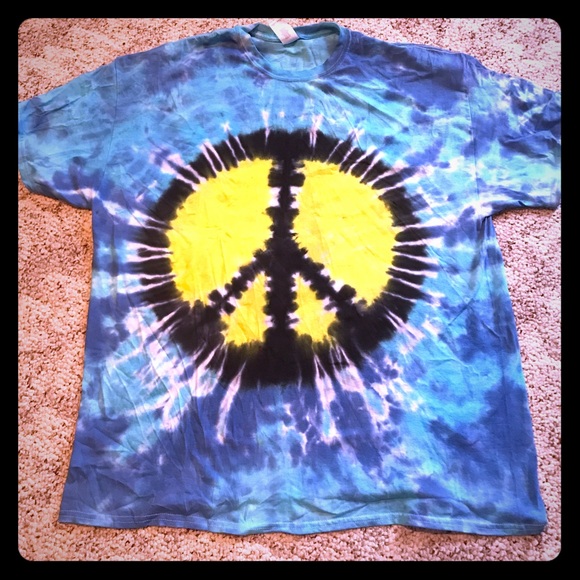 Gildan Other - Tie Dyed Peace Sign T-shirt